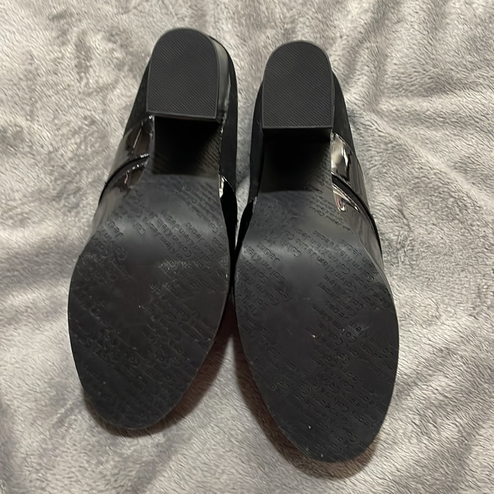 Gorgeous Calvin Klein Shoes. - Picture 3 of 4